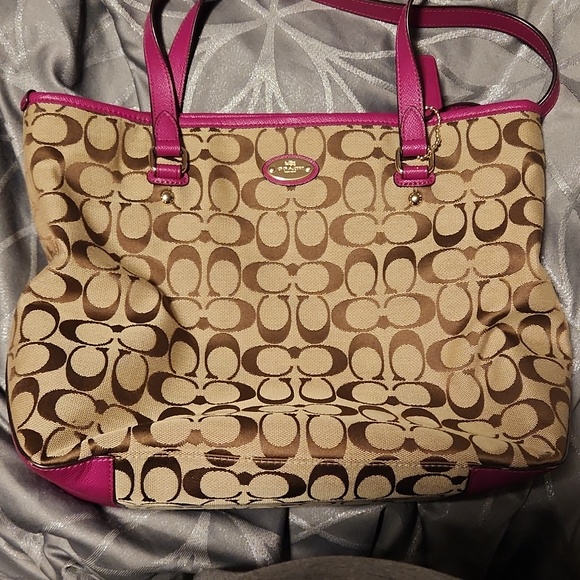 Coach Handbags - Coach Bag